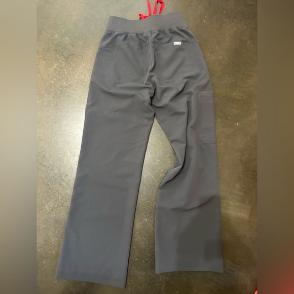 Figs High-Waisted Isabel wide leg pants - Picture 6 of 6